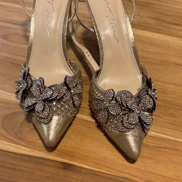 Betsey Johnson Gold Embellished Women's Heels - Picture 6 of 9